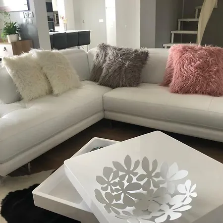 Maya's Luxury Nest